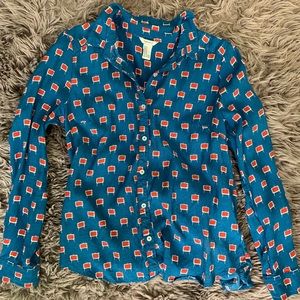 Cute tv print button up